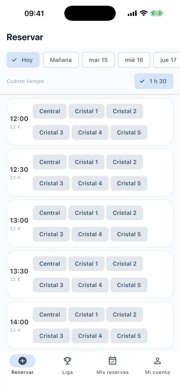 Pantalla de reservar pista en la app de Sierra Morena, con horas, precios y pistas
